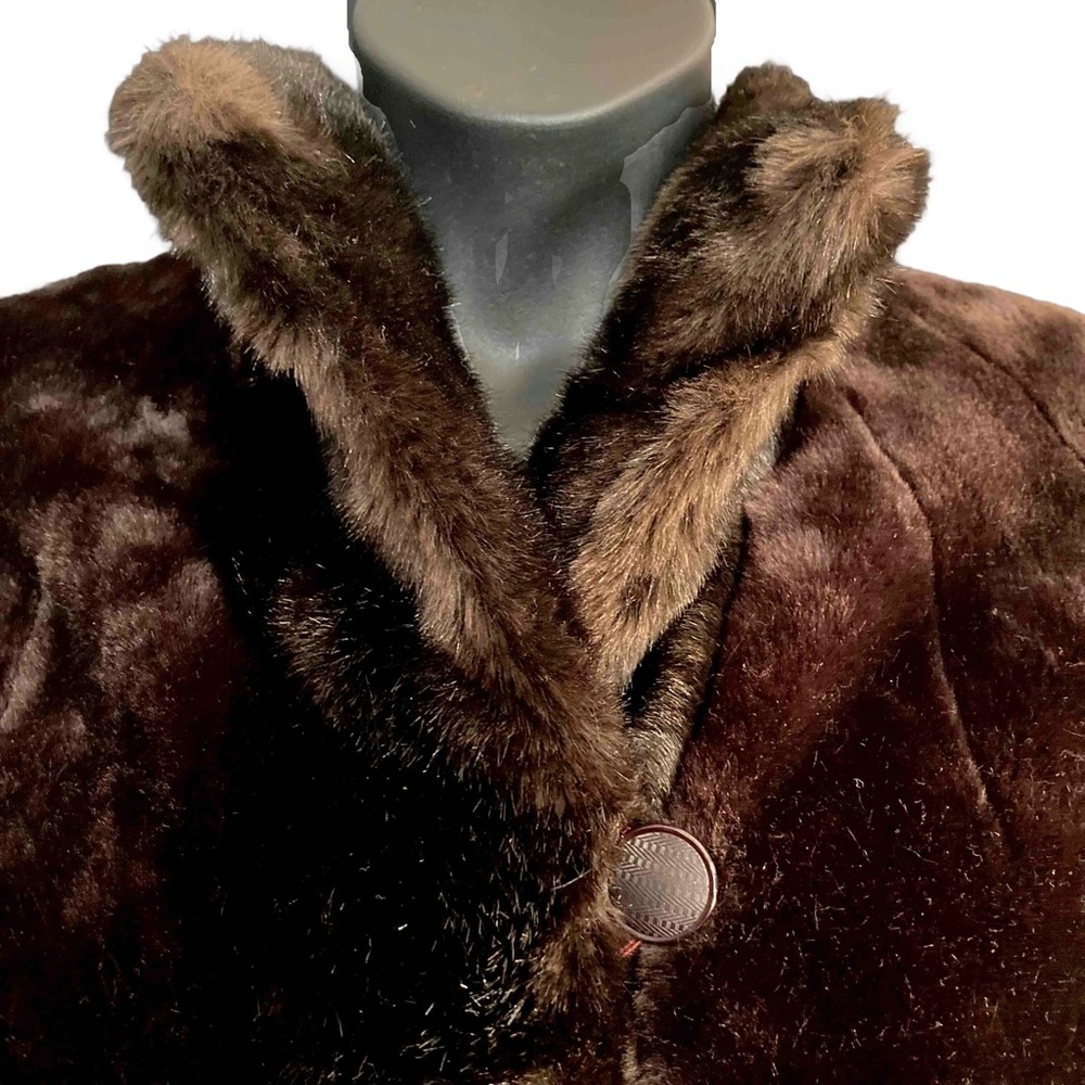 🌼 SALE Reversible all weather faux fur 45” length dark brown winter coat EUC